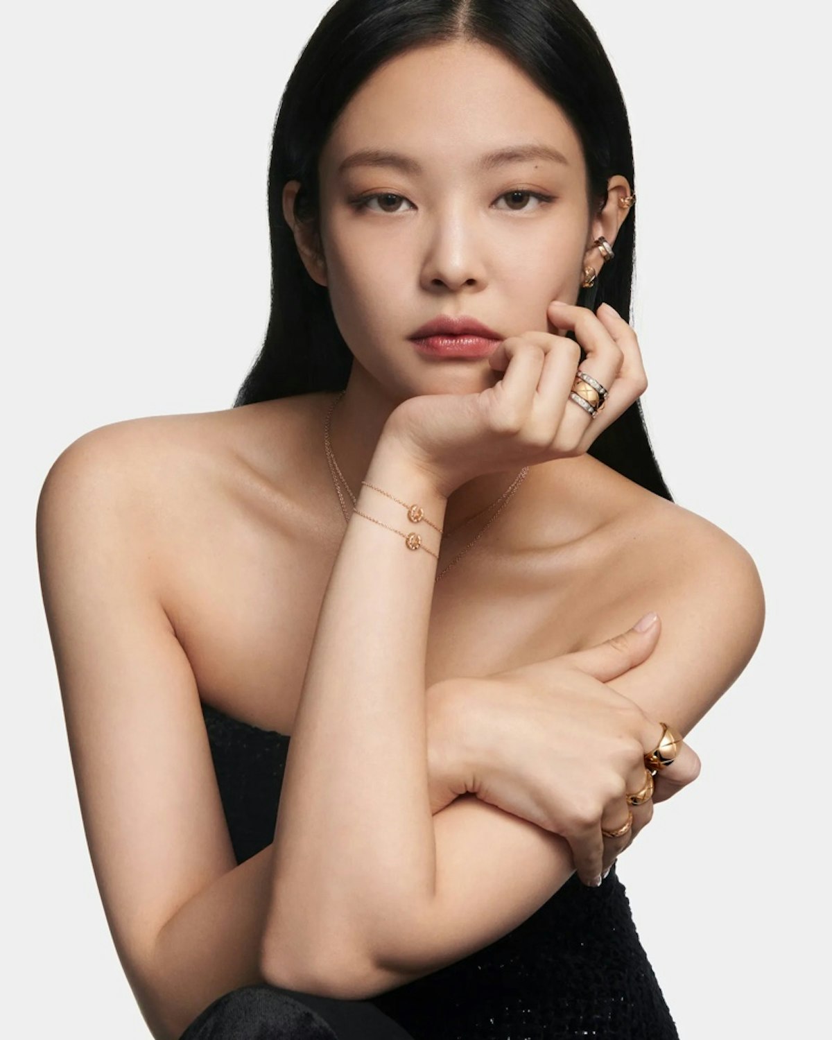 Chanel Coco Crush 2023 fine jewellery featuring Kpop star