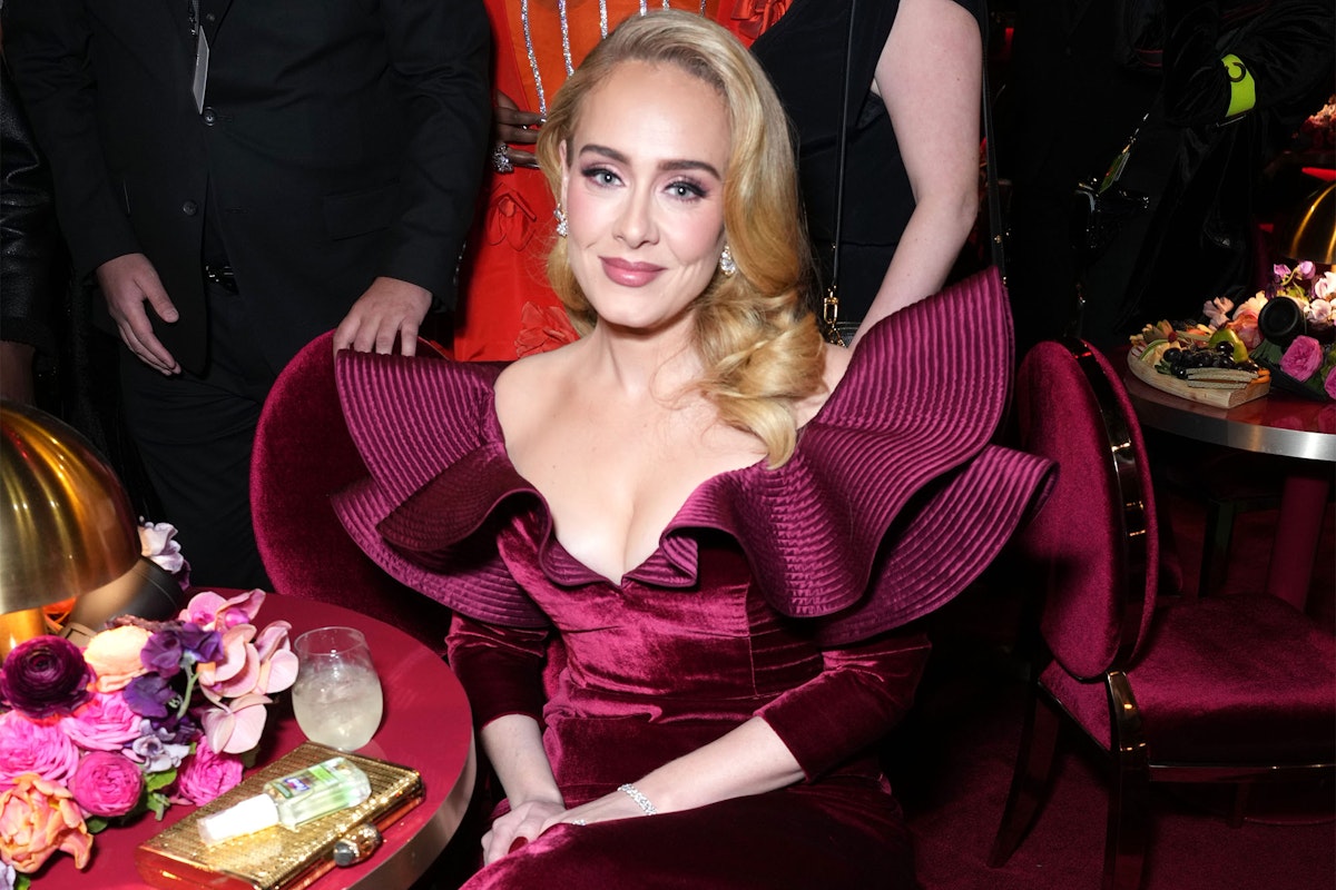 Adele Embraces Old Hollywood in Louis Vuitton at Grammy Awards