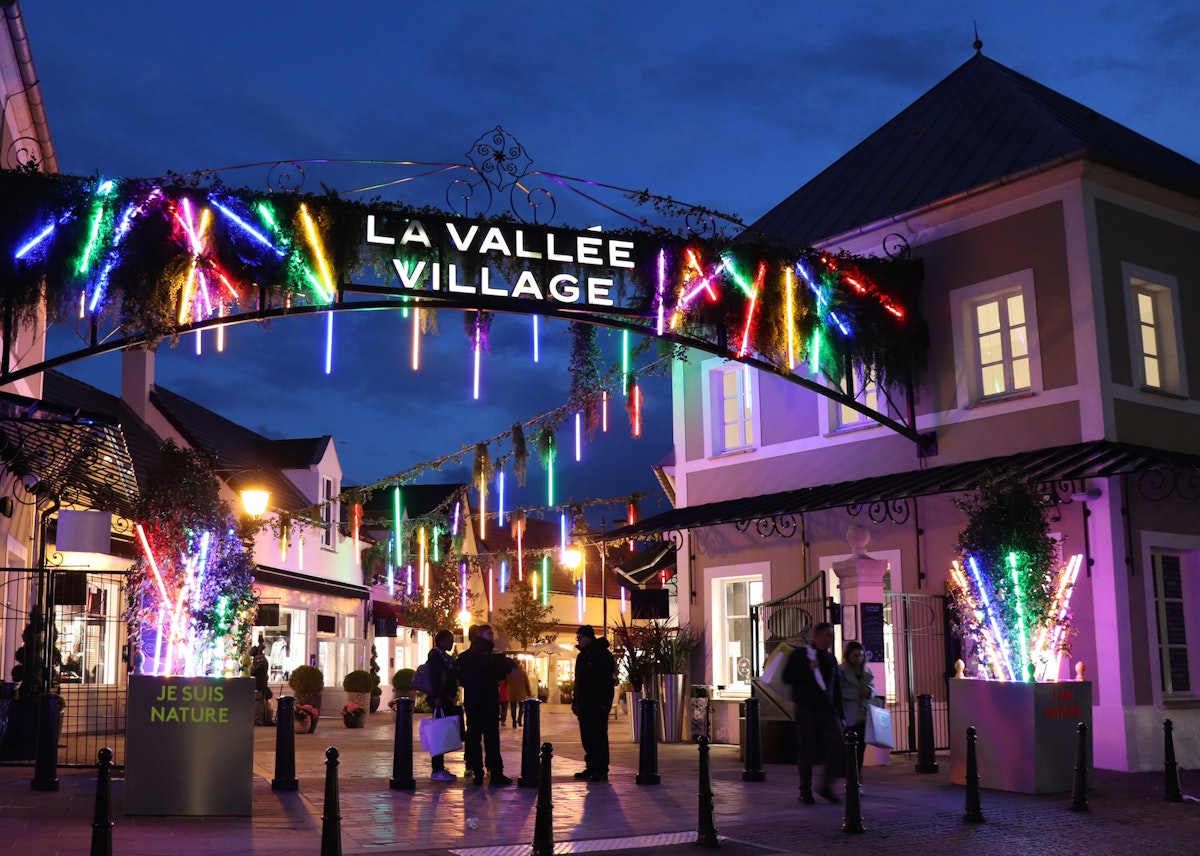 La Vallée Village la destination shopping où il faut se rendre pendant les vacances de P