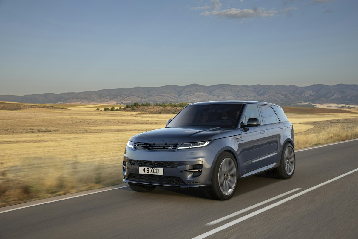 Range Rover Sport hybride rechargeable : une expérience de conduite ...