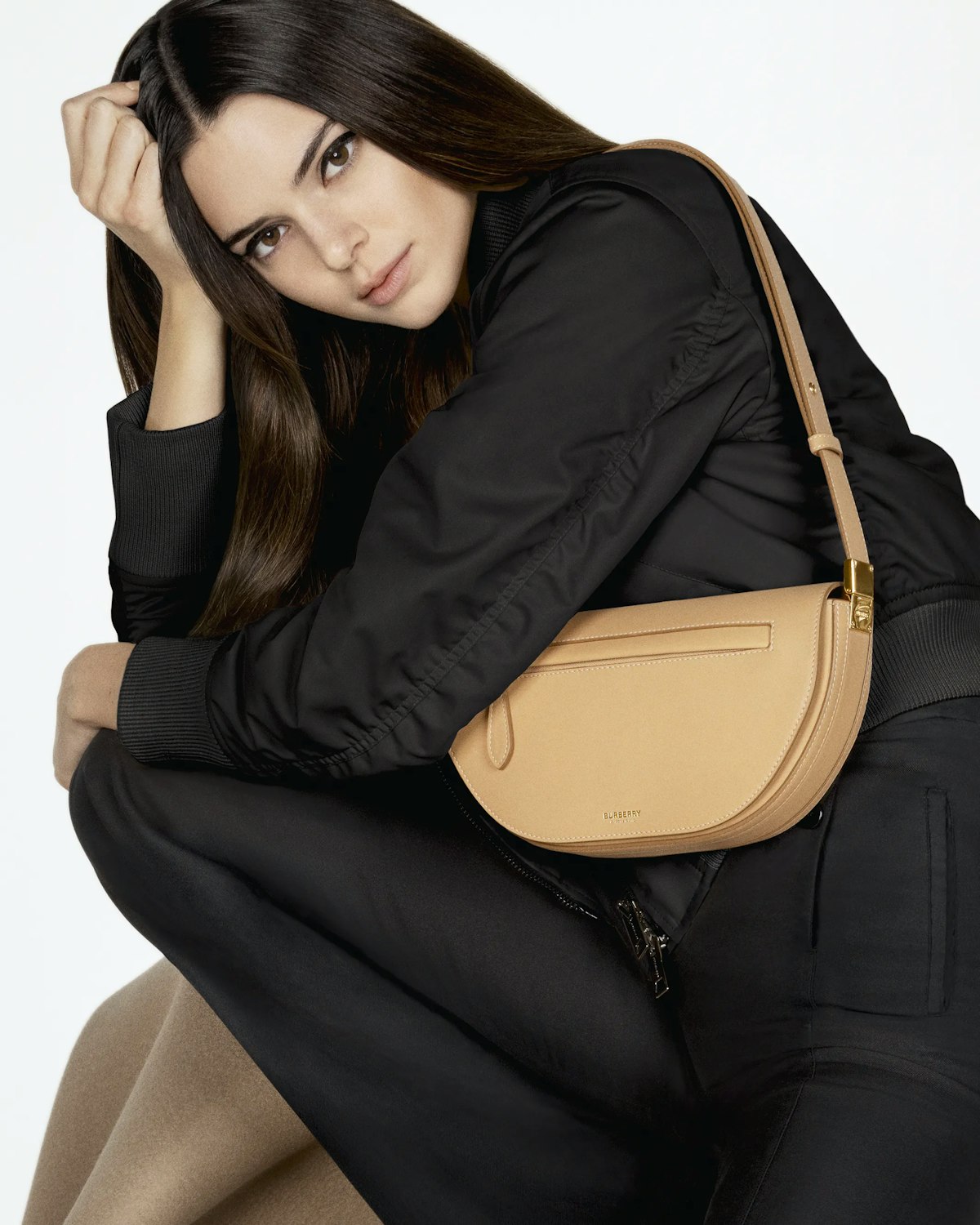 Kendall Jenner Puts a Grungy Twist on the Lady Bag