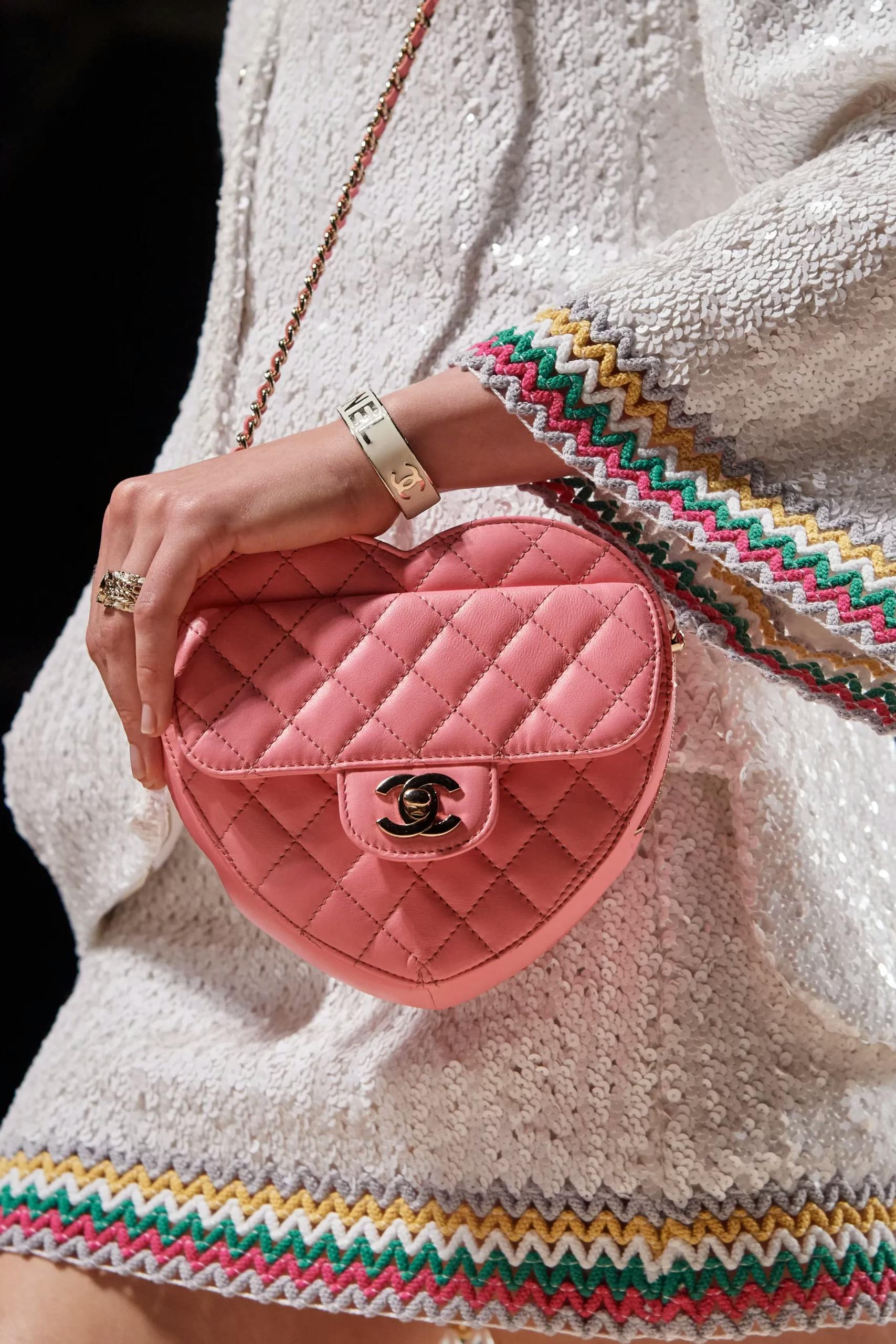 Bags, Bags, & More Bags on the Chanel Fall/Winter 2022 Runway - PurseBop in  2023