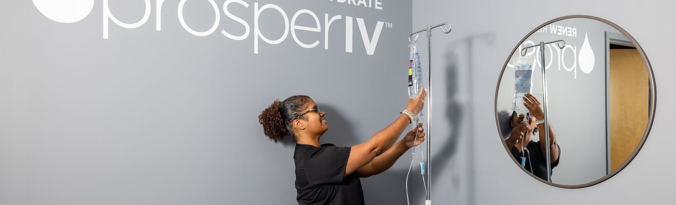 Nurse at prosperIV® setting up an IV