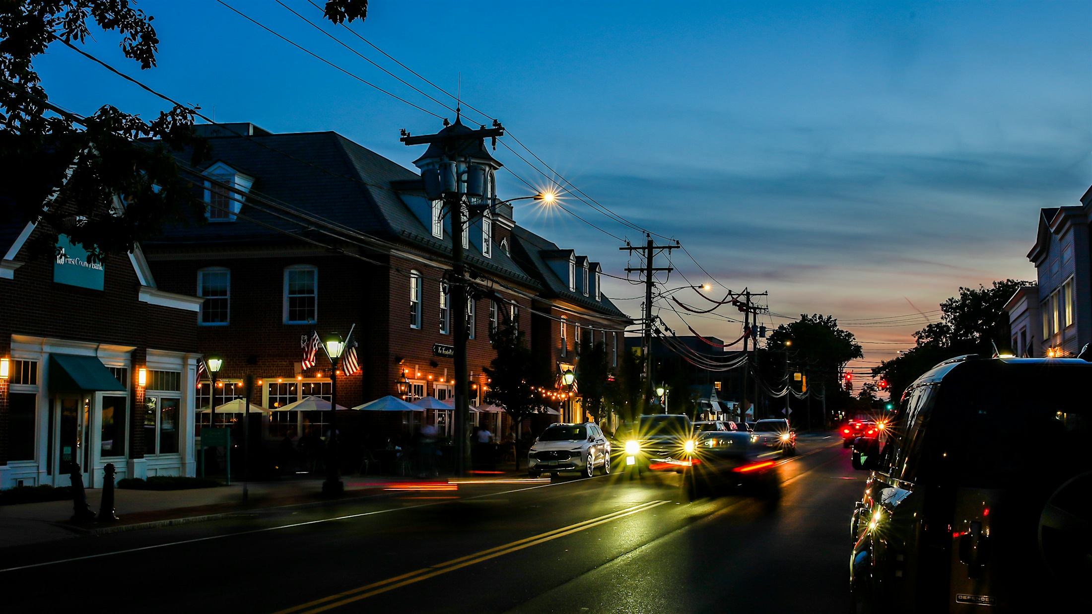 darien ct street at night