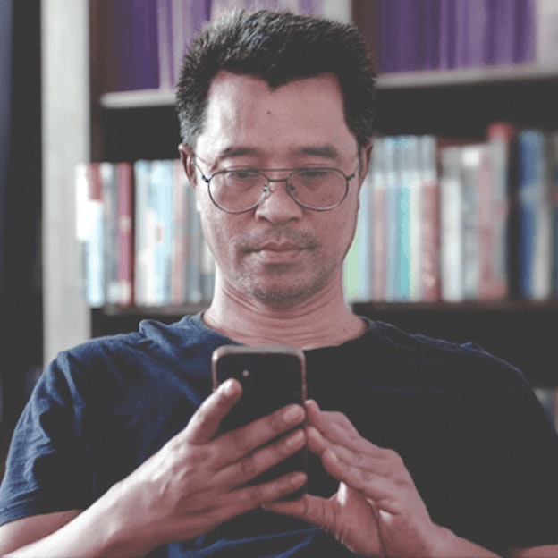 Man using smartphone