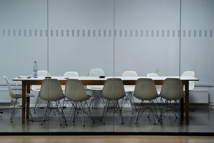 Image of empty conference room 