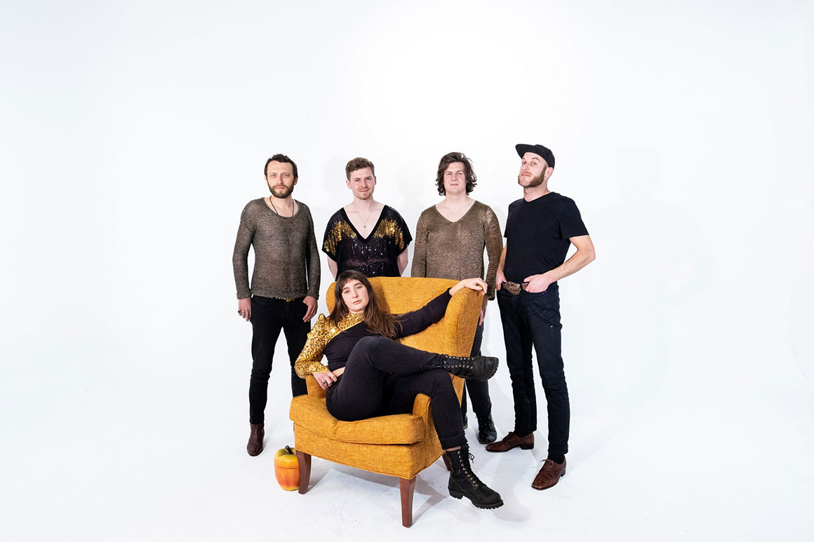 Sarah Osborne & The Magic Buttons