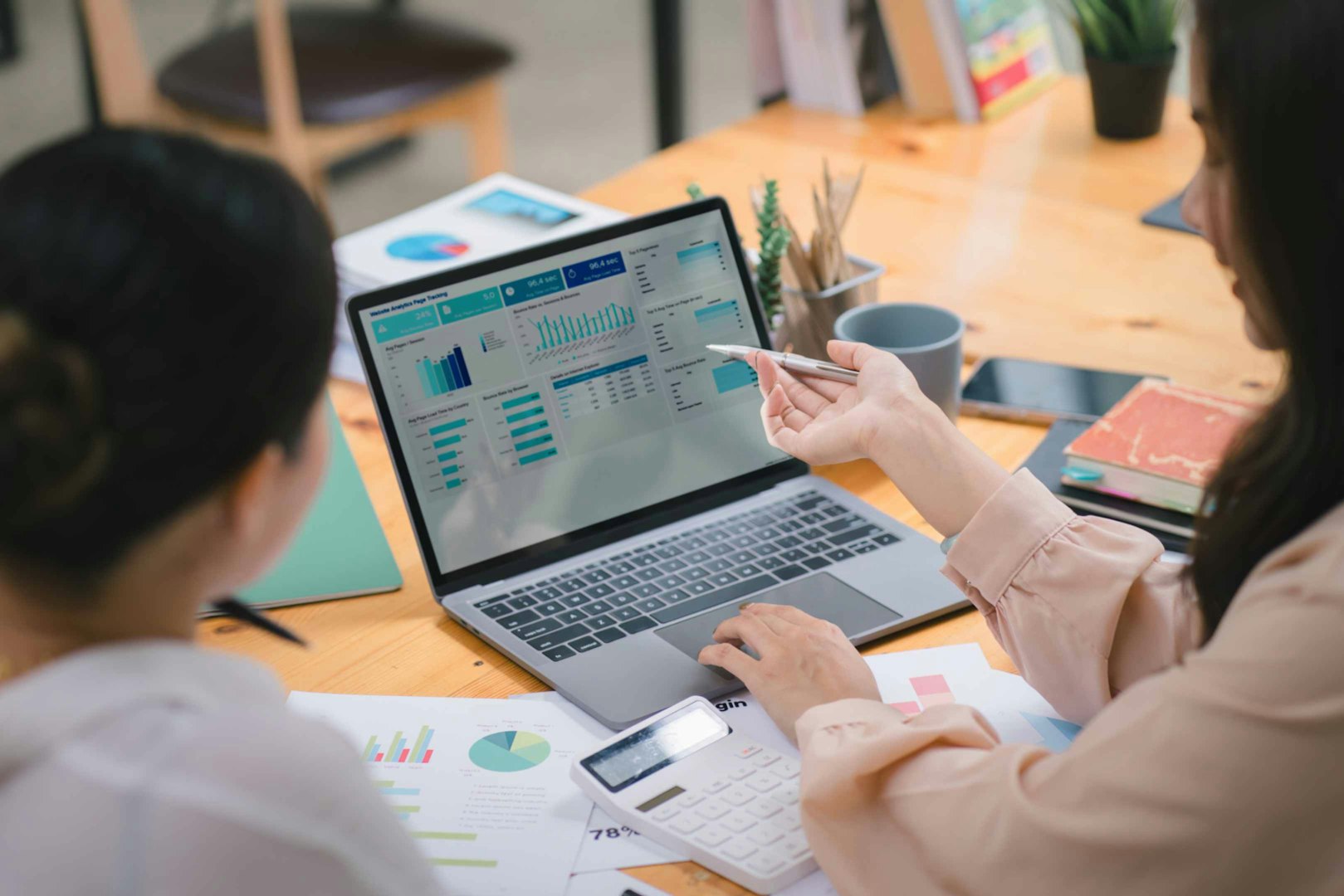 What Are the Best Practices for Using Display Screen Equipment