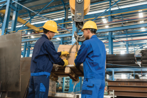 workers lifting