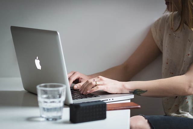 woman at laptop