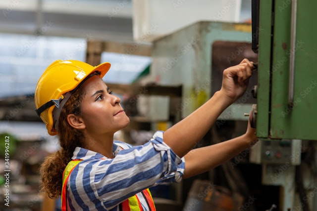 A women wearing a hardhat