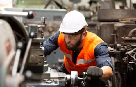 HR Manufacturing: A Complete Guide for Employers