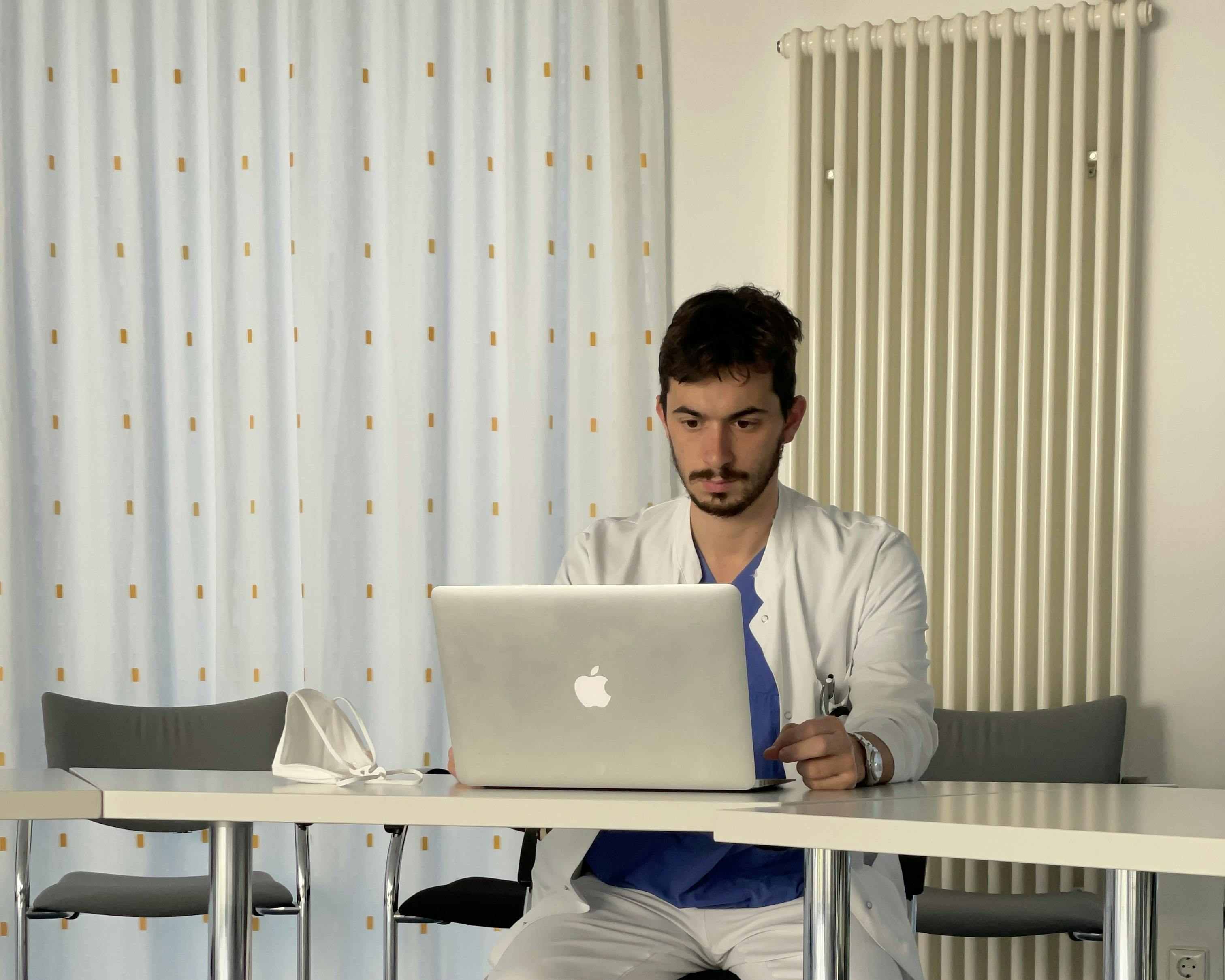 Reumatologo Edoardo Conticini malattie rare Reumatologo Grosseto Siena Cavriglia Pienza Rapolano Castelfiorentino