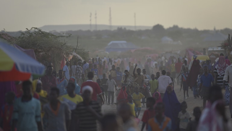 ¿Sostenibles, innovadores, evolutivos? Cómo los campamentos de refugiados pueden beneficiar a las comunidades de acogida y a sus residentes por igual