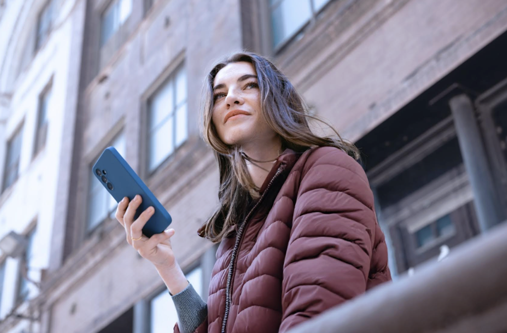  Apple iPhone 16e 128GB Smartphone for Metro by T-Mobile w/ $100 virtual prepaid Mastercard: $100