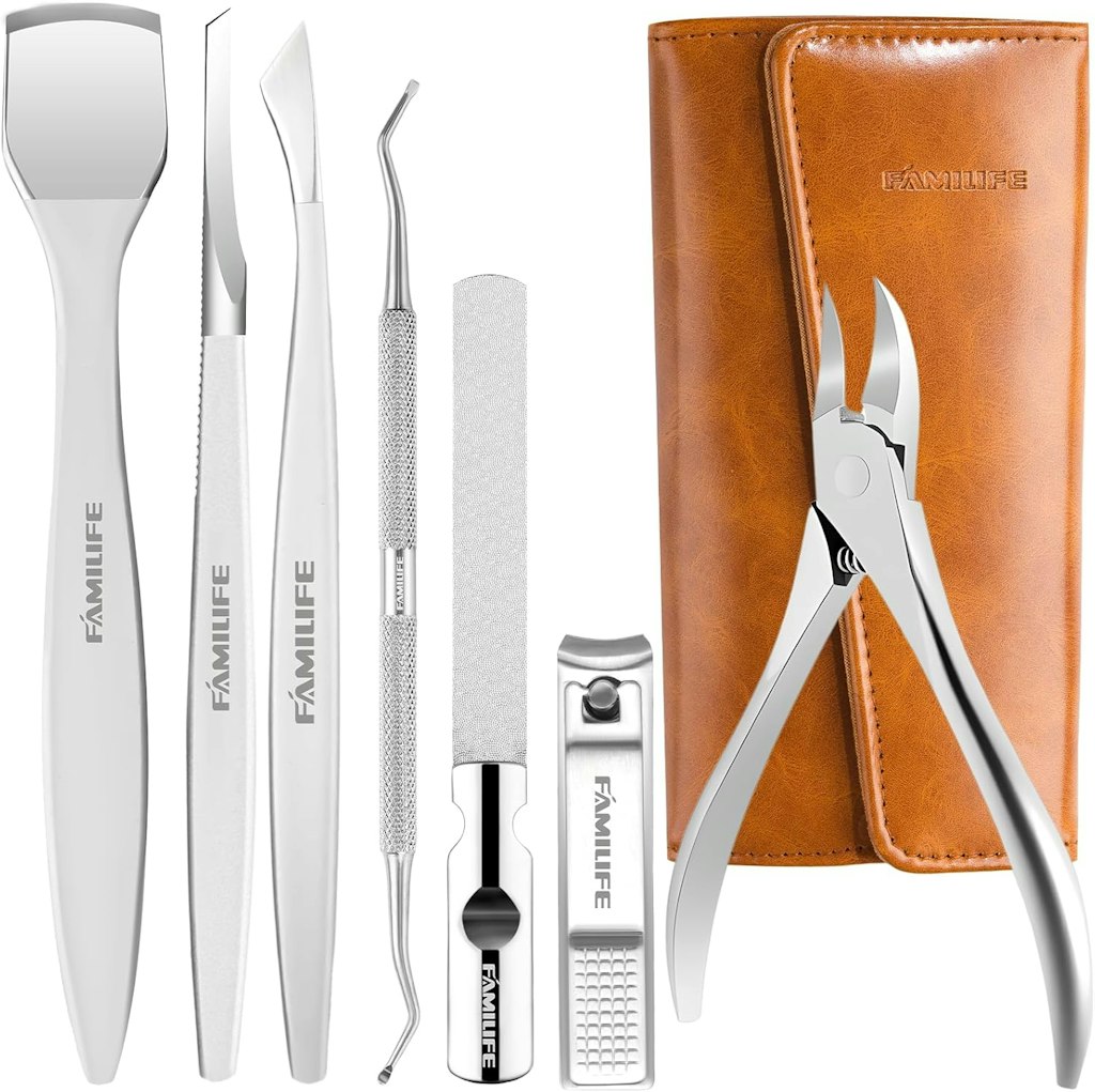 Famlife 7-Piece Professional Pedicure Kit: $18.55