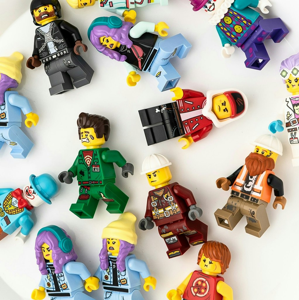 LEGO Minifigure Deal Drops on eBay Live: Bids starting from $1, from 7pm