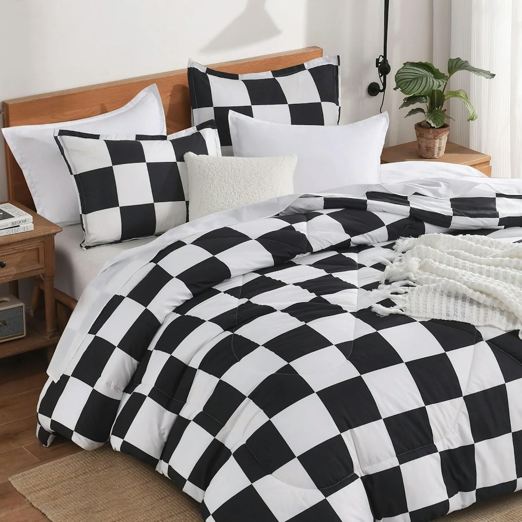 Andency 3-Piece Gingham Comforter Set : $34.00