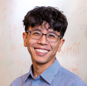 Headshot of Pang Wei Koh.