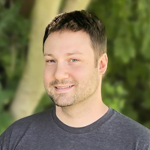 Headshot of Aaron Sarnat.