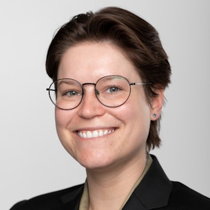 Headshot of Alane Suhr