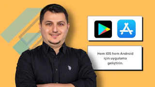 Siyah gömlekli bir adam, üzerinde siyah yazılar olan beyaz dikdörtgen bir tabelanın önünde duruyor. Gülümsüyor ve kamera çenesine yakından bakıyor. Yüzünde hoş bir ifade vardır ve giysileri tam oturmuştur. Gömleği düz siyahtır ve omzunda koyu renkli bir kumaş parçası vardır. Tabela mavi kare şeklinde ve üzerinde beyaz yazılar var ve yazılar uzaktan net bir şekilde okunabiliyor. Adamın elleri tabelanın üzerinde ve fotoğraf çektirmek için poz verdiği görülüyor. Arka plan net, ışık parlak ve eşit.