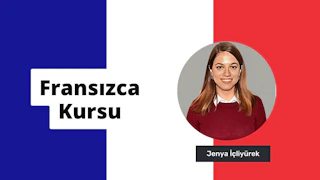 Bu resimde bir kadın kırmızı bir kazak giyerken kameraya gülümsüyor. Arka planda siyah metinli mavi beyaz bir işaret var, bu da kadının A1 seviyesinde bir Fransızca dil kursuna katıldığını gösteriyor. Buna ek olarak, beyaz metinli siyah ve kırmızı bir dikdörtgen var ki bu bir logo ya da kursla ilgili bir mesaj olabilir. Genel olarak bu görüntü, yeni bir dil öğrenmek için harika bir motivasyon olan neşe ve başarı duygusunu yansıtıyor.