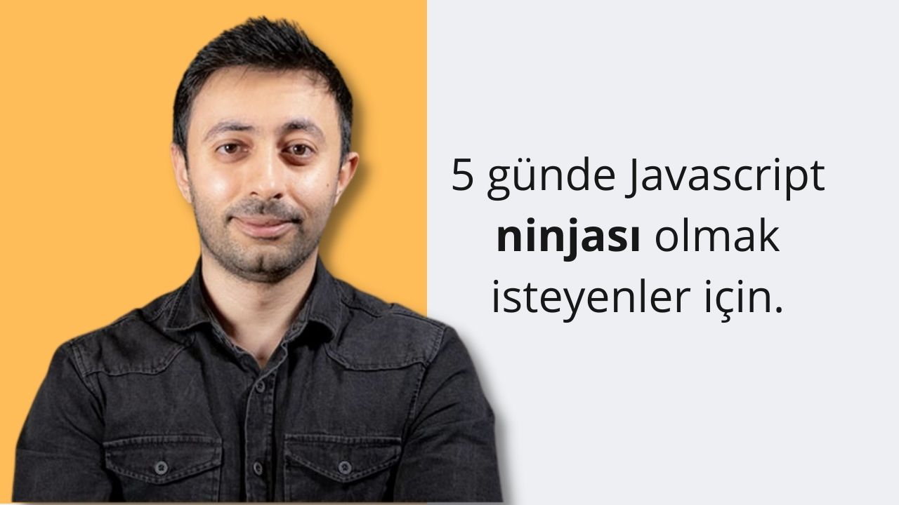 Bu görüntüde JavaScript eğitim kursuna katılan sakallı ve bıyıklı bir adam görülüyor. Öğrenmeye derinden bağlı olduğu ve kendini becerilerini geliştirmeye adadığı görülüyor. Bu sahne, kişinin mesleki bilgisini sürekli olarak geliştirmesinin ve artırmasının önemini aktarmaktadır.