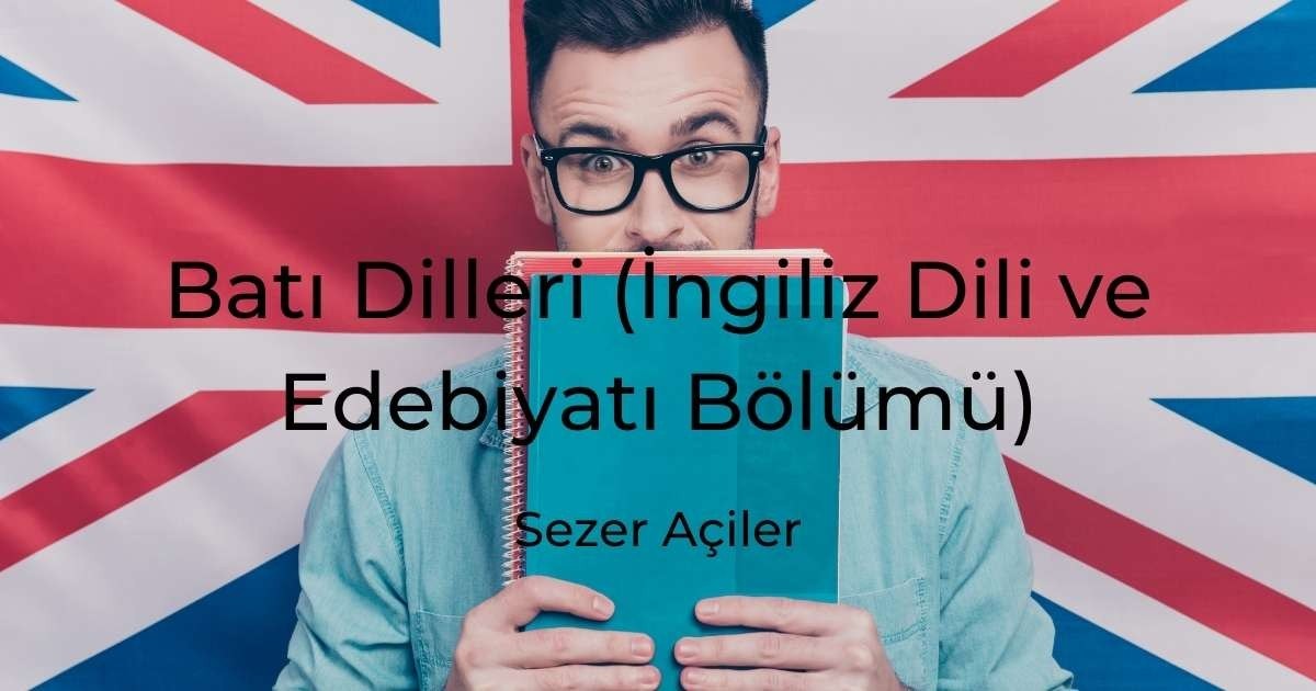 Genç bir adam bayrağın önünde gururla duruyor, elinde mavi bir defter tutuyor. Gözleri odaklanmış ve kararlı, yüzü ciddi ve odaklanmış. Kararlı ve her şeye hazır görünüyor. Elleri defterin etrafında kenetlenmiş, kavrama çabasından parmak eklemleri bembeyaz olmuş. Kolları kıvrılmış, nesneyi kavrarken güçlü kollarını gösteriyor. Arkasındaki bayrak, bağlılığının ve adanmışlığının bir işareti olarak rüzgârda dalgalanıyor. Gurur ve inançla ayakta duruyor, güç ve azmin sembolü.