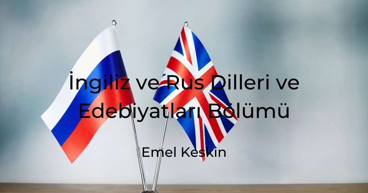 Bu resim bir masa üzerinde bir grup bayrağı göstermektedir. Bayraklar kırmızı, beyaz ve mavi desenlerden oluşmaktadır. Resmin ortasında, bir bayrak diğerlerinden daha büyük ve daha belirgindir. Bu bayrağın tasarımı üstte kırmızı bir şerit, ortada beyaz bir şerit ve altta mavi bir şeritten oluşuyor. Tablonun solunda, farklı bir tasarıma sahip, üstte beyaz, ortada mavi ve altta kırmızı bir şerit bulunan daha küçük bir bayrak var. Sağ tarafta ise kırmızı, beyaz ve mavi renklerde yıldızlardan oluşan bir alan var. Bayraklar düzgün ve düzenli bir şekilde dizilmiştir ve kumaştan yapılmış gibi görünmektedirler. Bayrakların her birinin üzerinde metin basılı, ancak metnin ayrıntıları görüntüde net değil. Arka planın odak dışı olması, bayrakların görüntüde daha belirgin görünmesini sağlıyor.