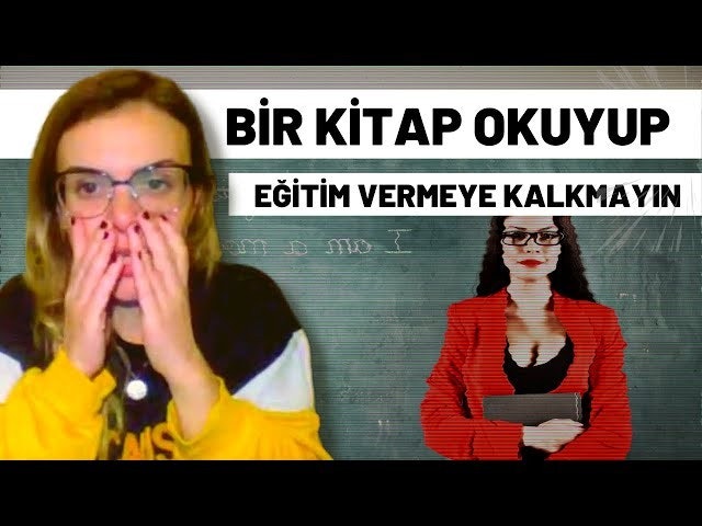 Bir kadın elleriyle ağzını kapatıyor, gözleri kapalı ve başı hafifçe aşağı eğik. Kırmızı bir ceket ve gözlük takıyor, açık kahverengi saçları omuzlarına dökülüyor. Yüzü yakından çekilmiş, yüz ifadesi şaşkınlık ve endişe dolu. Elleri narin ve tırnakları açık pembeye boyanmış. Ağzı şok içinde hafifçe açık, elleri onu korurken dudakları hafifçe ayrılmış. Düşünceli ve savunmasız görünüyor, ifadesi bir belirsizlik duygusu taşıyor.