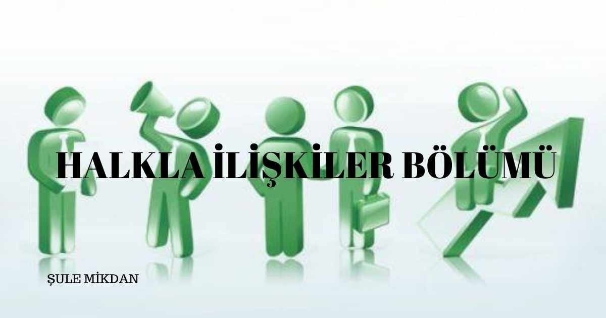 Bu resim siyah metinli bir grup yeşil insanı göstermektedir. Grup ön planda bir adam ve arka planda birkaç kişiden oluşuyor. Adam üzerinde siyah yazılar olan yeşil bir gömlek giyiyor. Yüzü yakın plandadır ve doğrudan kameraya bakıyor gibi görünmektedir. Görüntünün alt kısmında siyah metinli yeşil bir logo, sağ tarafında ise beyaz arka planlı yeşil bir daire var. Yeşil insanların renkleri siyah metinle güzel bir kontrast oluşturarak göz alıcı bir görüntü yaratıyor.