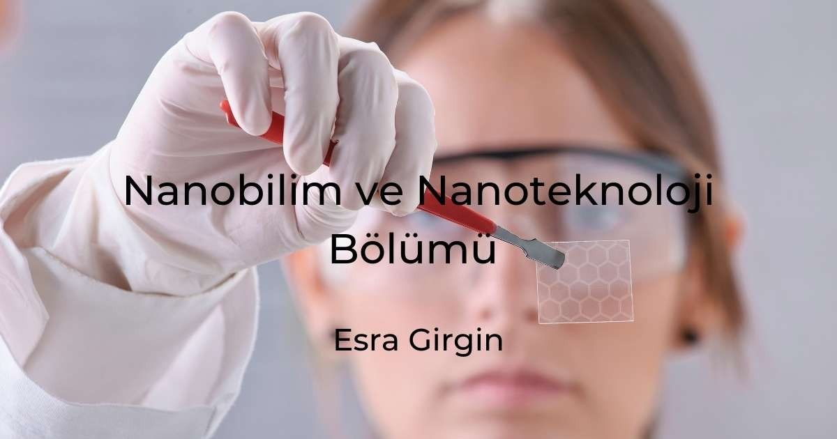 Elinde eldiven olan bir kişi kırmızı bir alet tutmaktadır. Alet uzun, ince ve sivri uçludur. Kırmızı bir sapı var ve kişi onu sıkıca kavrıyor. Beyaz bir arka planın önünde durmaktadırlar ve alet yandan aydınlatılmış gibi görünmektedir. Kişinin kolu uzatılmış ve bakışları alete odaklanmıştır. Aleti elinde tutarken yüzündeki ifade konsantredir.