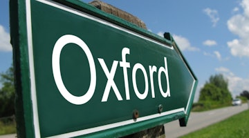 Oxford Bir Tık Ötede mi?