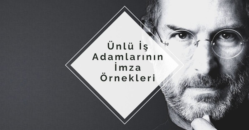 Koyu renk sakallı, kalın çerçeveli bir çift gözlük ve küçük kulaklıklar takan bir adamın yakın çekimi. Yüzü beyaz bir elmasla aydınlatılmış ve sakalı düzgünce kesilmiş. Gözleri kısmen görülebiliyor; sol gözü kapalı, sağ gözü ise hafifçe açık. Dudakları hafifçe ayrılmış ve kaşları konsantrasyonla çatılmış. Arka plan, görüntüye ince bir doku katan beyaz çizgilere sahip gri bir kumaş.