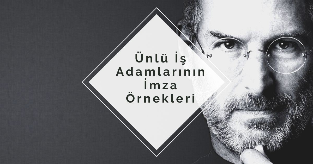 Koyu renk sakallı, kalın çerçeveli bir çift gözlük ve küçük kulaklıklar takan bir adamın yakın çekimi. Yüzü beyaz bir elmasla aydınlatılmış ve sakalı düzgünce kesilmiş. Gözleri kısmen görülebiliyor; sol gözü kapalı, sağ gözü ise hafifçe açık. Dudakları hafifçe ayrılmış ve kaşları konsantrasyonla çatılmış. Arka plan, görüntüye ince bir doku katan beyaz çizgilere sahip gri bir kumaş.