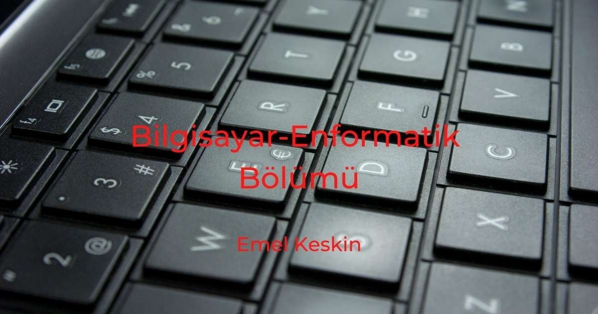 Bu, bir bilgisayar klavyesinin yakın çekim görüntüsüdür. Çeşitli boyut ve renklerde tuşlara sahip tam bir QWERTY düzenine sahiptir. Ana tuşlar beyaz, ikincil tuşlar ise açık gridir. Tuşlar tek tip bir düzende yerleştirilmiş ve siyah harflerle etiketlenmiştir. Boşluk çubuğu uzun ve incedir, klavyenin ortasında yer alır. Sayı tuşları sağ üst köşede yer alır ve fonksiyon tuşları bunların altındadır. Arka plan düz ve koyu renklidir.