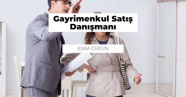 Bir erkek ve kadın yan yana durmaktadır, ikisi de takım elbise giymektedir. Kadının üzerinde bir trençkot var. İkisinin de elinde rulo haline getirilmiş bir kağıt parçası var, adamın yüzü ön planda yakın planda. Kadının yüzü hafifçe odak dışında, başı yana eğik. Arkalarındaki beyaz fonda siyah bir harf görülüyor. Bir tabelanın yakın çekimi de görülüyor, kelimeler okunaksız. Ayrıca, adamın gözü ve yüzü de yakından görülebiliyor. Her ikisi de ellerindeki kâğıda bakıyor gibi görünmektedir, ifadeleri ciddidir.