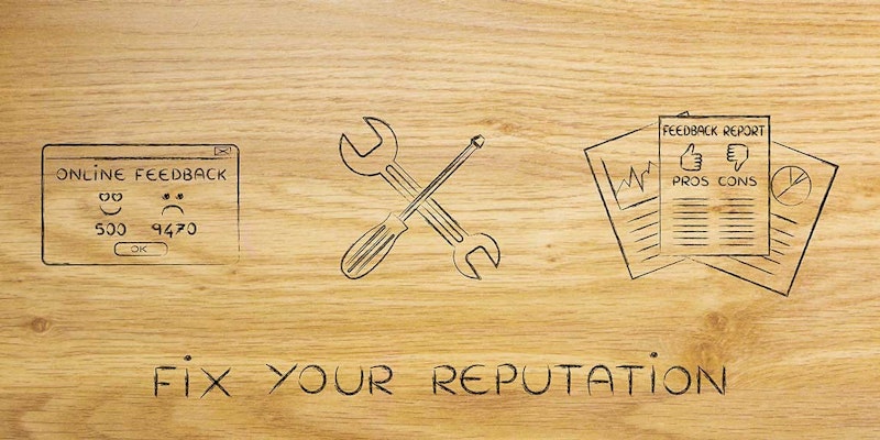 Bu resimde İngiliz anahtarı, tornavida ve vazo gibi çeşitli aletlerin ve bir telefonun çizimi görülmektedir. Çizim ahşap bir yüzey üzerine yerleştirilmiş, resmin sağ üst köşesinde bir logo ve sağ alt köşesinde bir geri bildirim raporu yer alıyor. Çizimin renkleri açık kahverengiden koyu kahverengiye kadar değişiyor ve ahşabın dokusu da görülebiliyor. Raporun yakın çekimi ayrıntılıdır, birden fazla öğeyi ve sol üst köşede bir etiketi göstermektedir. Tabelanın yakın çekimi, üzerinde birden fazla çizgi ve kelime bulunan bir dikdörtgen gibi görünmektedir. Aletlerin ve telefonun çizimi beyaz bir kenarlıkla çevrelenmiş ve İngiliz anahtarı ile tornavidanın çizimi çok detaylı ve net bir şekilde görülebiliyor.