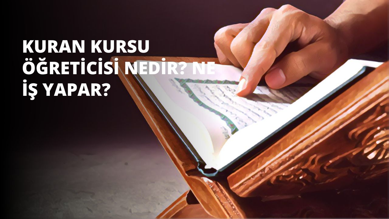 Resimde kitap tutan bir elin yakın çekimi görülüyor. El kitabın kenarlarından hafifçe kıvrılmış, baş ve işaret parmakları kitabın sırtını kavramış. Kitap yıpranmış ve kapağında bazı kırışıklıklar var. Arka plan bulanık ve odak dışıdır ve el görüntüdeki ana unsurdur. Renkler nötr ve sessiz, ışık ise yumuşak ve eşit. Kitap hafifçe açık ve kitabın sayfaları hafifçe görülüyor, bazı metinler de görülebiliyor. Genel olarak görüntü sessiz bir tefekkür ve çalışma hissi veriyor.