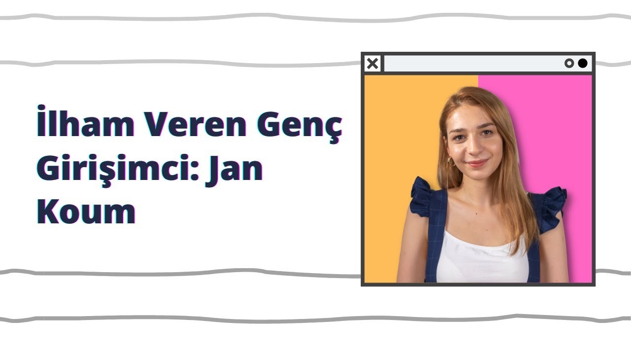 Saçlarını arkaya toplamış bir kadın kameraya gülümsüyor. Yüzünden yayılan parlak, sıcak bir gülümsemesi var. Gözleri neşe içinde kapalı ve yanakları hafifçe kızarmış. Göğsünde siyah bir V harfi olan beyaz, uzun kollu bir gömlek giyiyor. Dudakları kırmızımsı pembeye boyanmış ve cildi sağlıklı, doğal bir ışıltıya sahip görünüyor. Boynu görünüyor ve göğsüne dağılmış küçük çiller var. Başı yana doğru eğik, bu da gülümsemesine ekstra bir çekicilik katıyor. Mutlu ve memnun görünüyor, bu da anı güzel ve unutulmaz kılıyor.