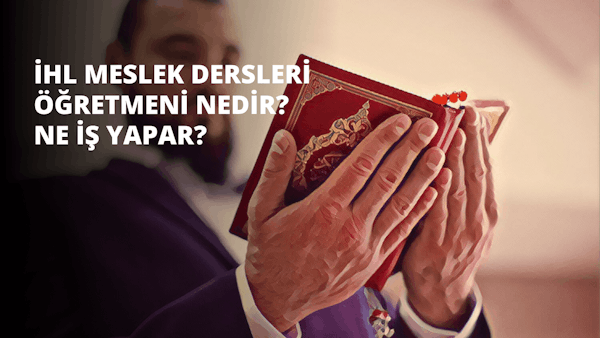 Bir adam elinde bir kitap tutuyor ve dosdoğru önüne bakıyor. Yüzü aydınlanmış, soluk tenli ve koyu renk gözlü. Kitap açık ve sayfaları görülebiliyor. Beyaz bir gömlek ve koyu renk pantolon giymektedir. Görüntü göğüsten yukarı, hafif yüksek bir açıdan çekilmiştir. Arka plan bulanık ve odak adam ve kitap üzerinde. Adamın kitabı sıkıca kavrayan elleri görülüyor. Kitap ciltli, açık mavi renkte ve sırtında beyaz bir başlık görülüyor.