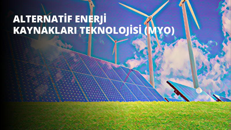 Bu görüntü, doğal bir açık hava ortamında iki güneş paneli ve iki rüzgar türbininin yakın çekimini göstermektedir. Gökyüzü masmavi ve çimenler yemyeşil. Güneş panelleri birbirlerine yakın konumlandırılmış ve aralarına beyaz renkli bir türbin yerleştirilmiş. İkinci türbin biraz daha koyu mavi renkte ve daha uzakta konumlandırılmış. Her iki türbinin kanatları esintide yavaşça dönüyor. Arka planda türbinlerden birinin yanında elinde bir alet tutan bir kişi duruyor. Görüntünün sol tarafında, kanatları hızla dönen bir yel değirmeninin yakın çekimi görülüyor. Daha sağda, beyaz balmumu güneş ışığında parlayan bir mumun yakın çekimi görülüyor.