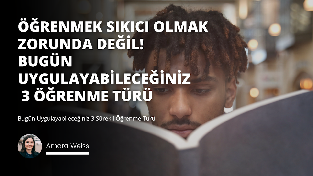 Bir adam loş bir odada bir sandalyede oturmuş kitap okumaktadır. Beyaz bir gömlek giymiş ve mavi bir kravat takmıştır. Elleri kitabın açık sayfaları üzerinde durmaktadır. Gözleri dikkatle önündeki kelimelere odaklanmış. Yanındaki masanın üzerindeki lambanın ışığı yumuşak bir parıltı yayarak yüzünün hatlarını belirginleştiriyor. Arka planda kollarını önünde kavuşturmuş gülümseyen bir kadın görülüyor. Ön planda, siyah zemin üzerine beyaz bir harf biraz bulanık ama yine de seçilebiliyor.