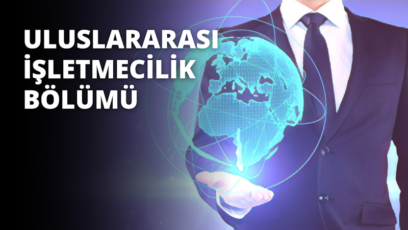 Lacivert takım elbisesi ve desenli mavi beyaz kravatıyla bir adam karanlık bir arka planın önünde duruyor. Sağ elinde, yüzeyinde bir haritanın beyaz ve mavi çizgileri görünen, parlayan bir küre tutmaktadır. Yüzü küreden yayılan ışıkla kısmen aydınlanmakta ve ona neredeyse meleksi bir görünüm vermektedir. Sol kolunu uzatmış, elini sanki küreyi destekliyormuş gibi hafifçe kavuşturmuş. Adam sanki dünyayı ele geçirmeye hazırmış gibi kararlı ve kendinden emin bir ifadeyle duruyor.