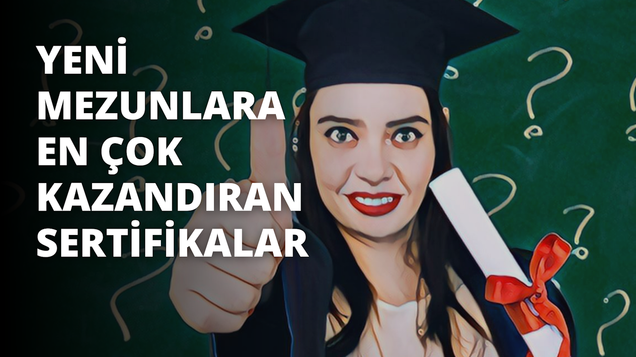 Genç bir kadın mezuniyet kepi ve cübbesi içinde, elinde diplomasıyla gururla duruyor. Yüzünde sıcak bir ifade var, gözleri sevinçle parıldıyor. Siyah mezuniyet cübbesi vücudunu hafifçe saran pürüzsüz bir kumaştan yapılmış. Başında, başarının geleneksel sembolü olan beyaz süslemeli siyah püsküllü bir kep var. Diplomasını göğsüne yakın tutuyor, bu özel güne ulaşmak için harcadığı tüm sıkı çalışmanın bir simgesi. Arka planda, beyaz bir duvar onun koyu renk kıyafetleriyle keskin bir kontrast oluşturuyor. Etrafında başarı ve başarının kanıtı var.