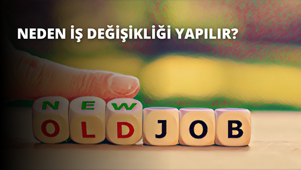 Üç farklı zara dokunan bir elin yakın çekimi. Zarlardan biri pembe ve üzerinde siyah bir harf var, diğer ikisi beyaz ve üzerlerinde çeşitli kelimeler var. Odak noktası, zarların yüzeylerine hassas bir şekilde dokunan parmaktır. Görüntü, zarlar arasındaki doku ve boyut farkını gösterirken, ışık zarların kenarlarından yansıyarak ince bir parlaklık sağlıyor. Parmak resmin ön planında yer alıyor ve izleyici ile zar arasında bir yakınlık hissi yaratıyor.
