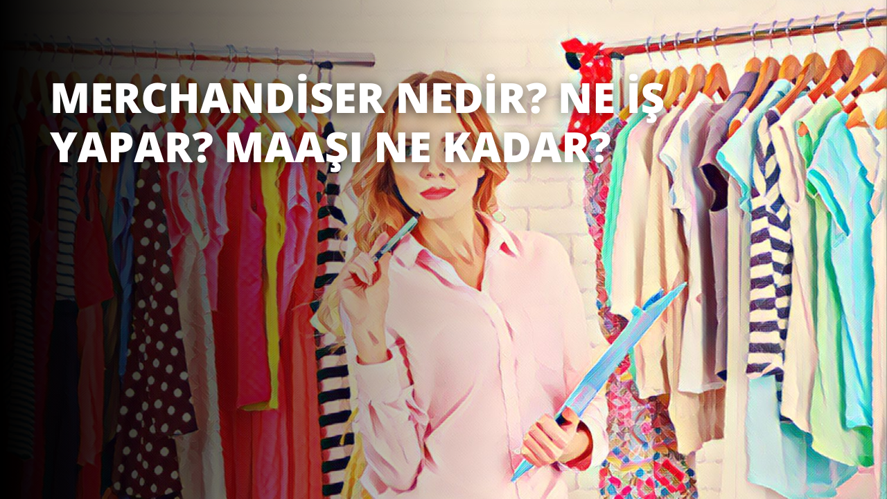 Bir kadın sol elinde bir pano ve sağ elinde bir kalemle bir odada durmaktadır. Kızıl saçları vardır ve mavi beyaz çizgili bir kravat takmaktadır. Arkasında birkaç giysinin asılı olduğu bir raf var. Ön planda, odakta bir mandal ve arka planda bulanık bir yüz var. Sanki not alıyormuş gibi dikkatle elindeki panoya bakıyor. Bakışları yoğun ve ifadesi ciddi. Kalemi elinde sıkıca tutuyor, bu da yazdıklarına derinden bağlı olduğunu gösteriyor.