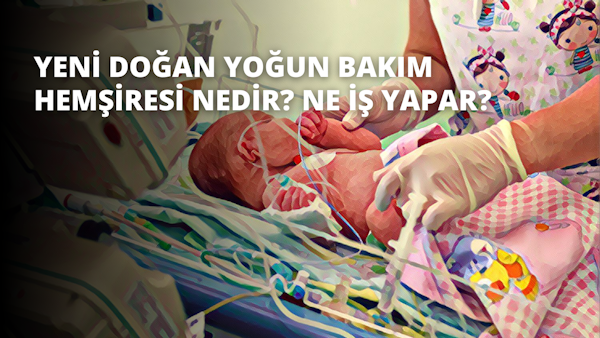 Bu görüntü, tıbbi ekipmanla çevrili bir hastane yatağındaki bir bebeği gösteriyor. Bebek sırtüstü yatıyor ve başı hafifçe sağa dönük. Arka plandaki tıbbi ekipman bir monitör, bir serum standı ve bir emme cihazı içeriyor. Bebeğin üzerinde beyaz bir hastane şapkası ve mavi bir hastane önlüğü var. Gözleri kapalı ve elleri yatağın üzerinde duruyor. Bebek bulunduğu ortamda huzurlu ve mutlu görünüyor. Görüntünün parlaklığı yumuşak ve sessizdir, yatıştırıcı bir atmosfer yaratır. Odanın renkleri ağırlıklı olarak mavi ve beyazdır ve duvarlar sakinleştirici bir desene sahiptir. Genel sahne güvenlik, rahatlık ve sükuneti yansıtıyor.
