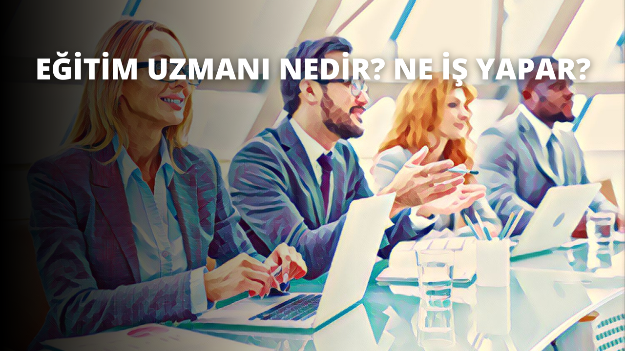 Bir grup insan aydınlık bir odada ahşap bir masanın etrafında oturmaktadır. Masanın ortasında bir dizüstü bilgisayar vardır ve her ikisi de takım elbise giymiş bir kadın ve bir erkek masanın iki yanında oturmaktadır. Kadın heyecanla ellerini çırpmaktadır. Sağ tarafta bir şişenin bulanık görüntüsü görülüyor. Ayrıca bir masanın etrafında oturan bir grup insan var ve bir dizüstü bilgisayarın bulanık bir görüntüsü görülebiliyor. Bir kişi dizüstü bilgisayarı kullanıyor ve sağ tarafta kırmızı ve beyaz bir nesnenin bulanık görüntüsü var. Grup birbirleriyle etkileşim halindeyken mutlu ve memnun görünüyor.